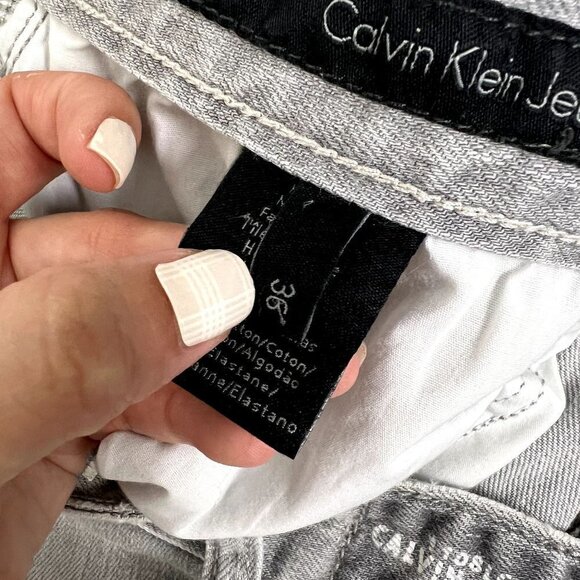 Calvin Klein Mens 36 Gray Distressed Faded Relaxed Straight Jeans Denim - Picture 8 of 13